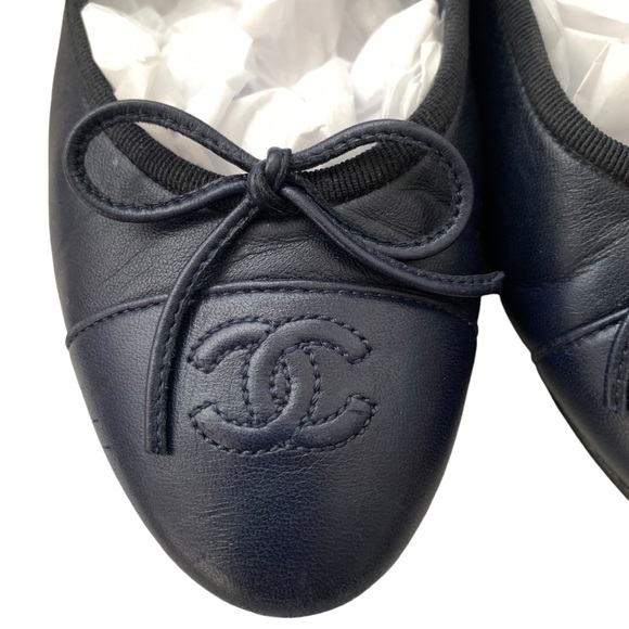 Chanel Navy Blue Leather Ballet Flats Size 37 - Picture 8 of 16